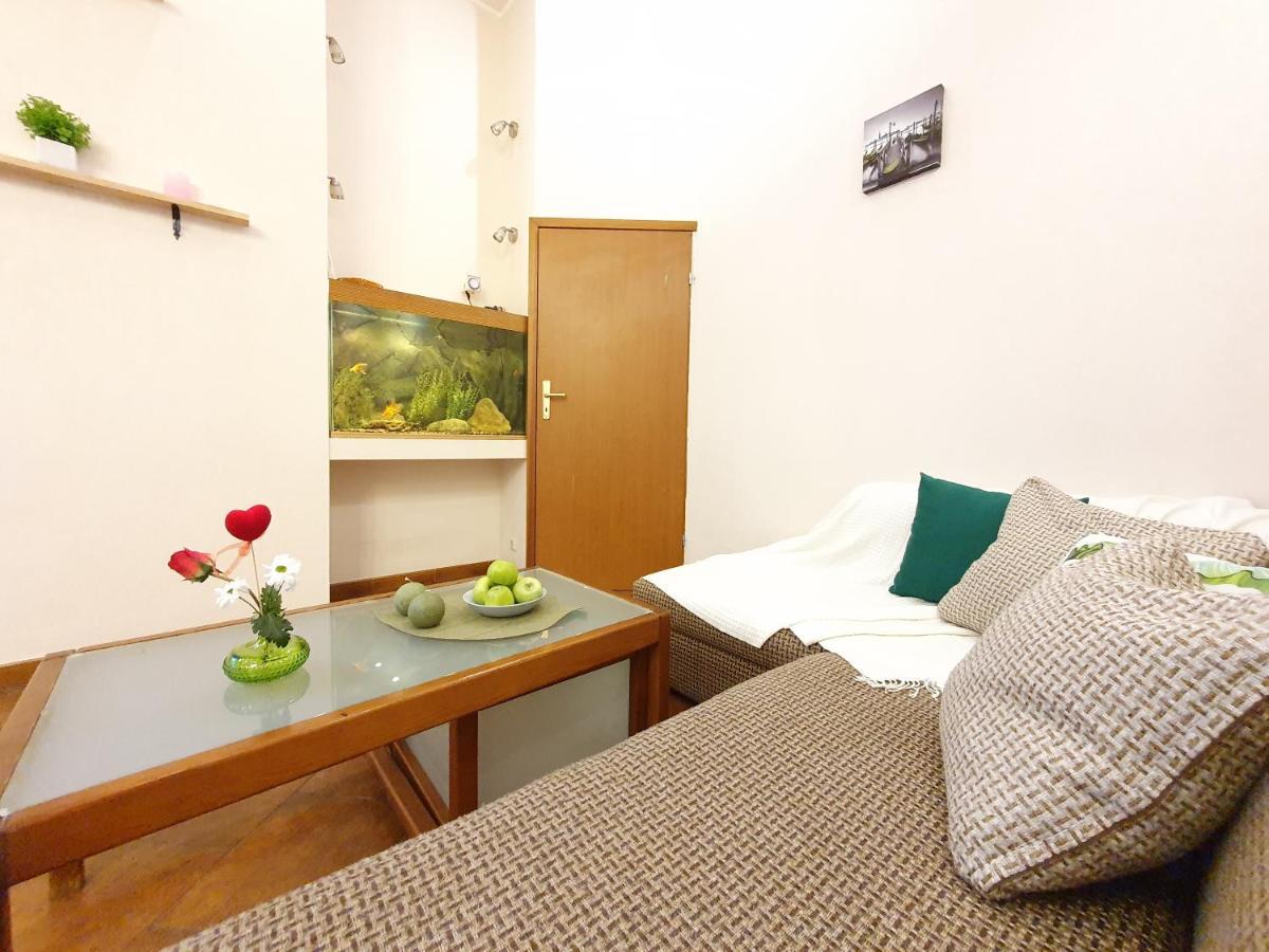 Inn Home Apartments - Pechersk Area 키예프 외부 사진