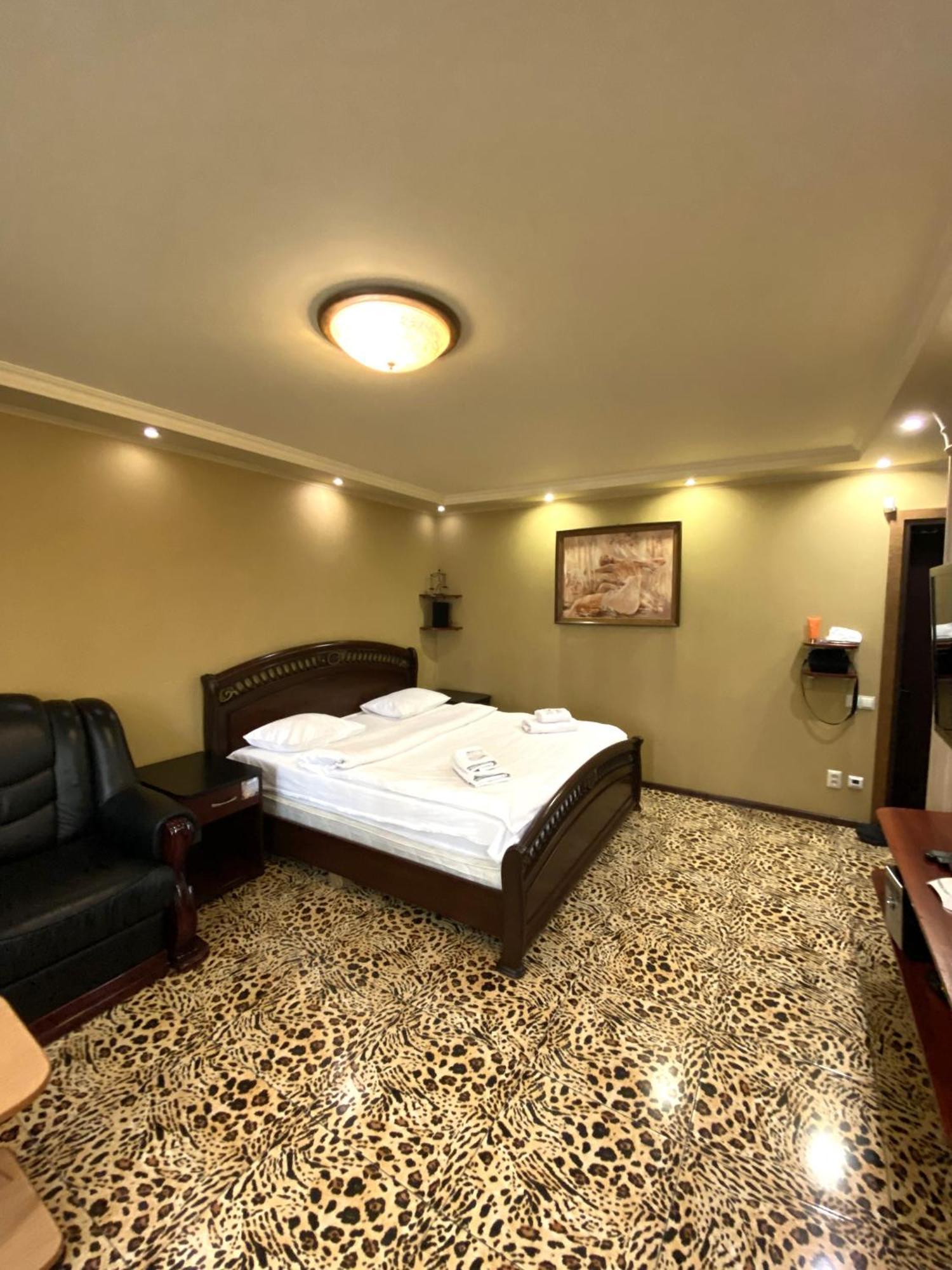 Inn Home Apartments - Pechersk Area 키예프 외부 사진