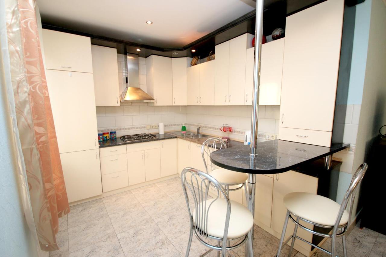 Inn Home Apartments - Pechersk Area 키예프 외부 사진