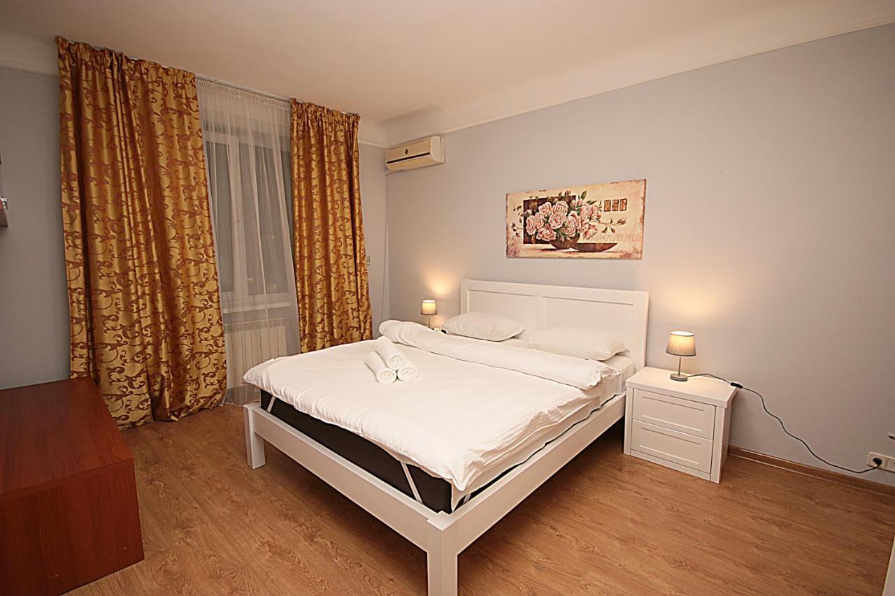 Inn Home Apartments - Pechersk Area 키예프 외부 사진