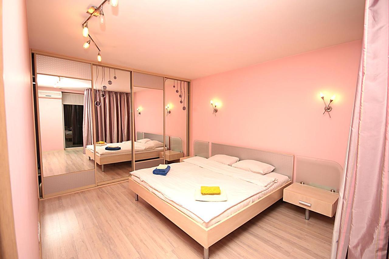 Inn Home Apartments - Pechersk Area 키예프 외부 사진