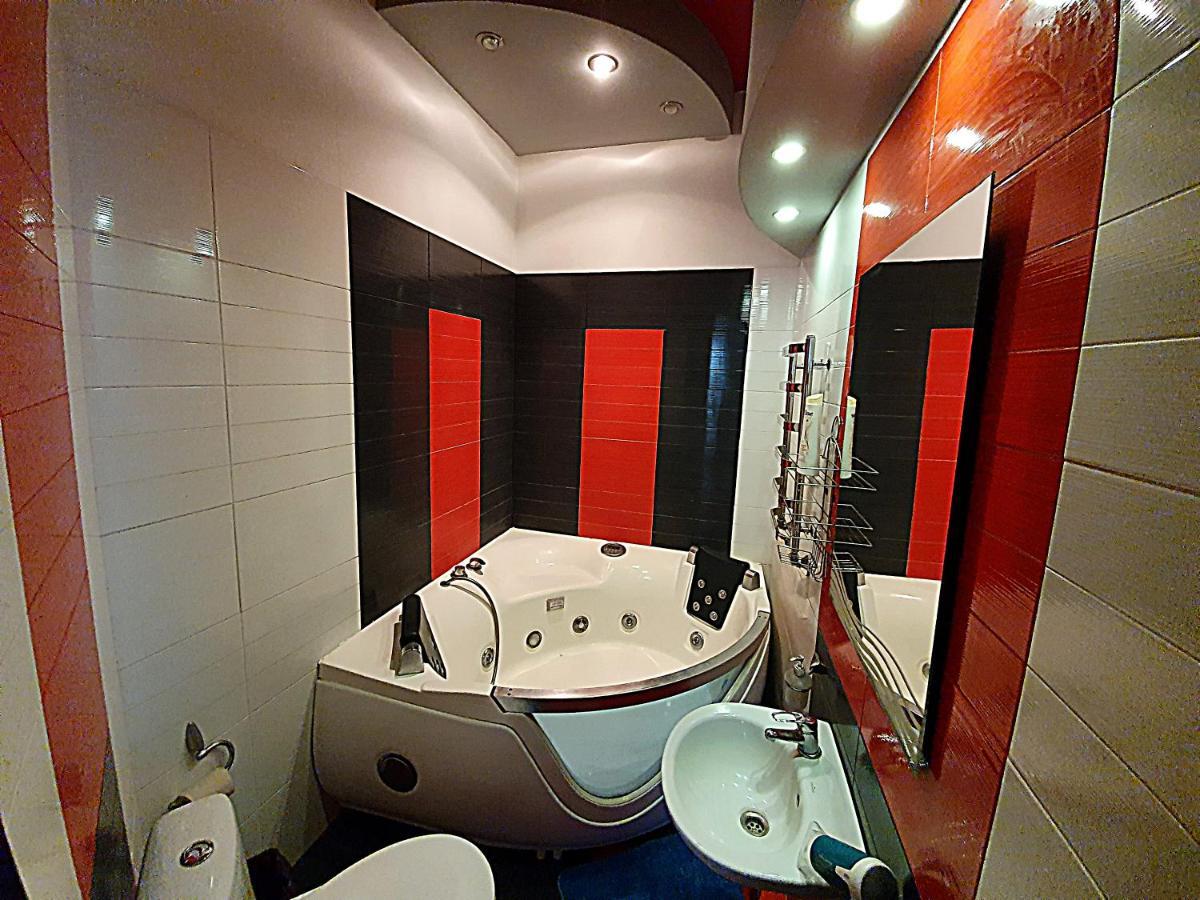 Inn Home Apartments - Pechersk Area 키예프 외부 사진